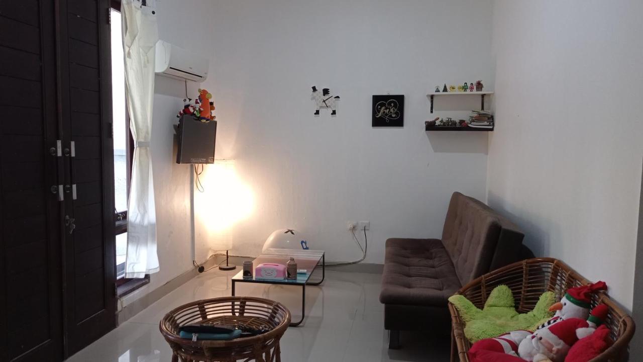 Neny'S Homestay Saba Exteriör bild